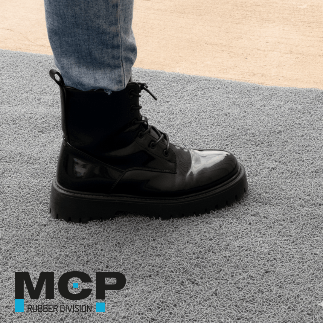 Piso Nomad Gris Trafico Medio 12mm x 1,2m x 12m - MCP Rubber Division