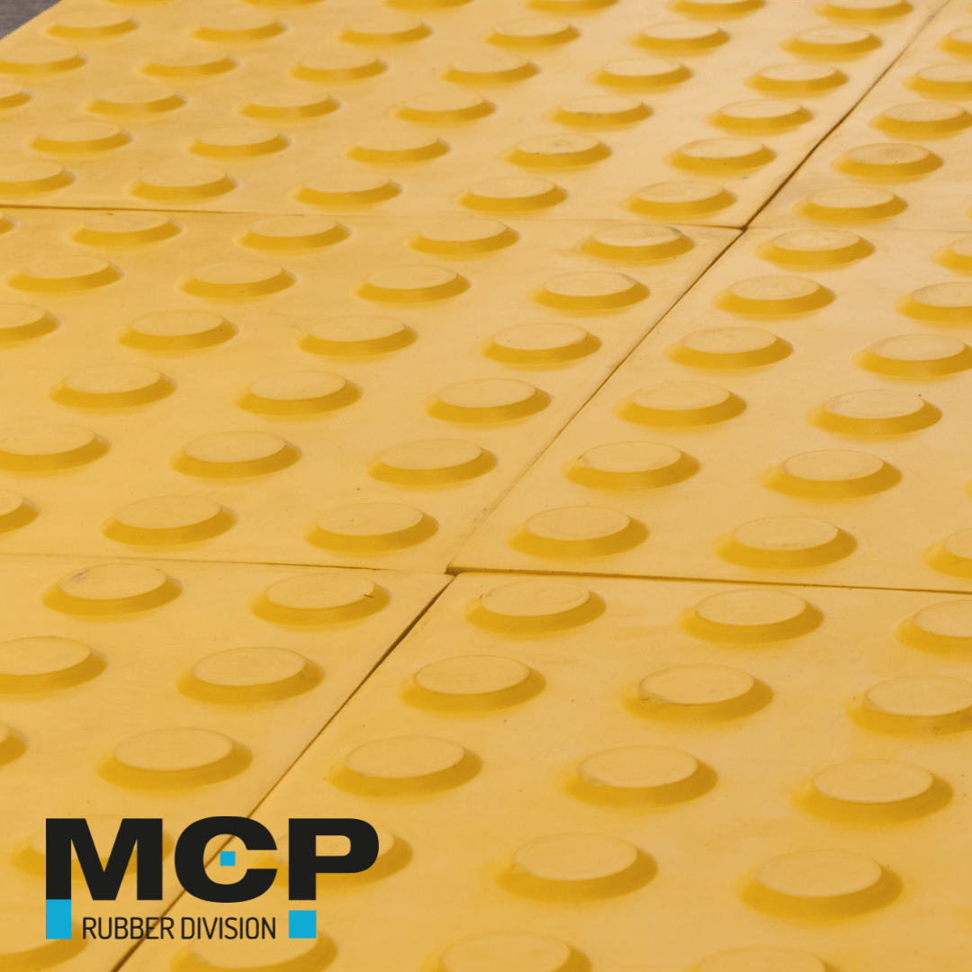 Palmeta Podo Táctil Estoperol Amarillo 30cm x 30cm 3,5mm - MCP Rubber Division